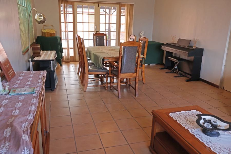 4 Bedroom Property for Sale in Retreat Western Cape